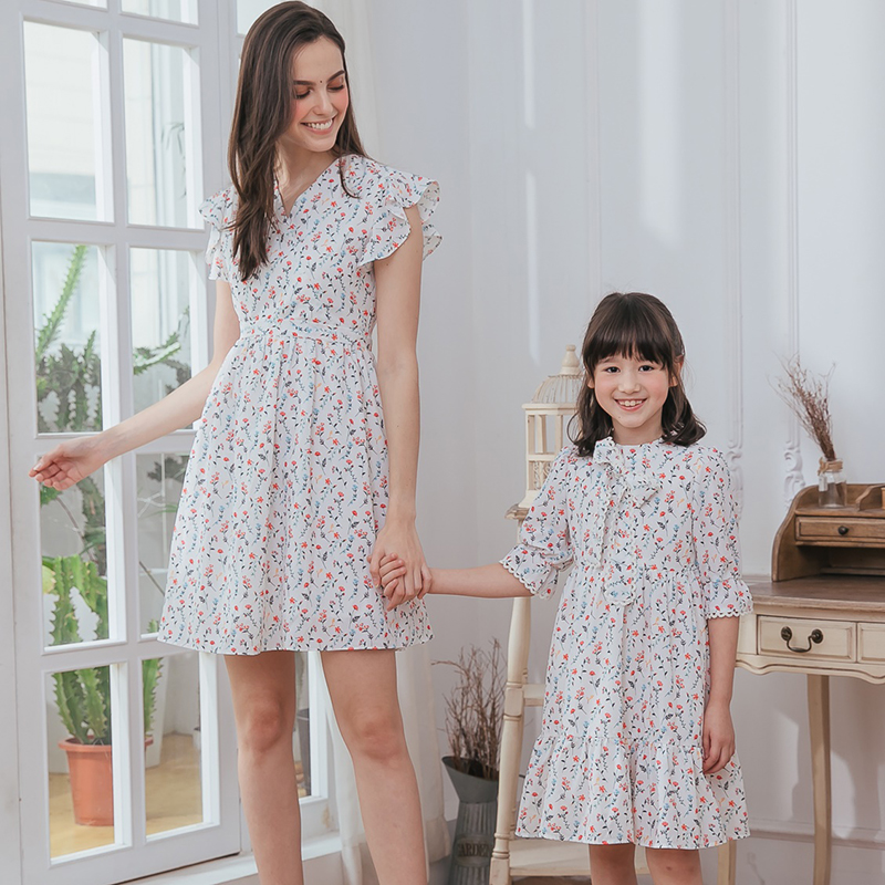 Floral-Printed Chiffon Mother Daughter Matching Dresses | Praise ...